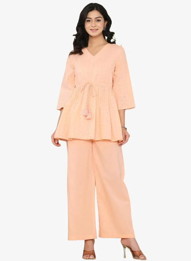 ملائم طقم قطن نقي مطرز باللون البرتقالي الباستيل